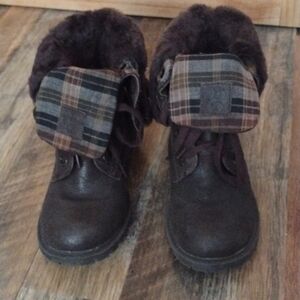 Bearpaw boots